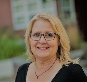 Portrait of Susan Field, Associate.
